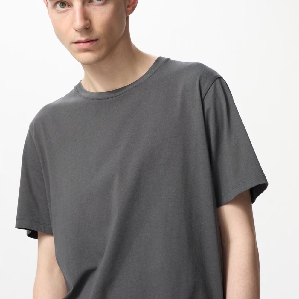 UNIQLO Supima Cotton Unisex T-shirt in Grey Gray